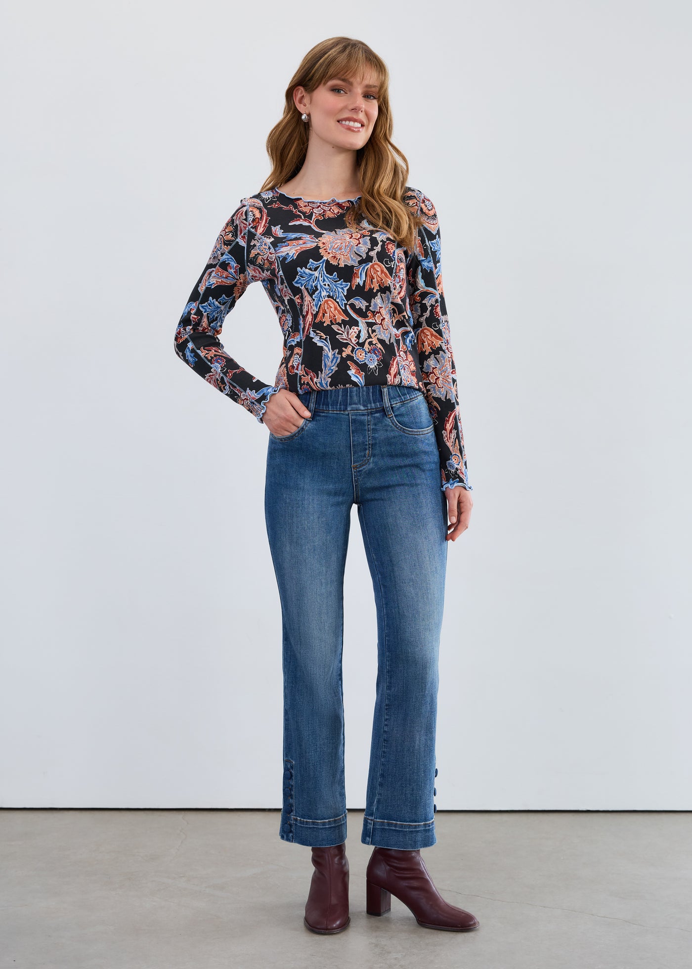 Pull on Boot Ankle with Covered Buttons