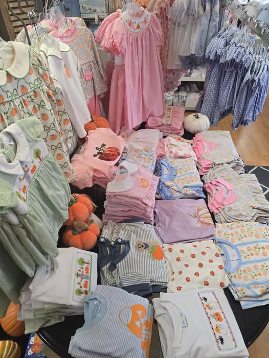Boutique Children's World Clothing Store Fashion Kiddies