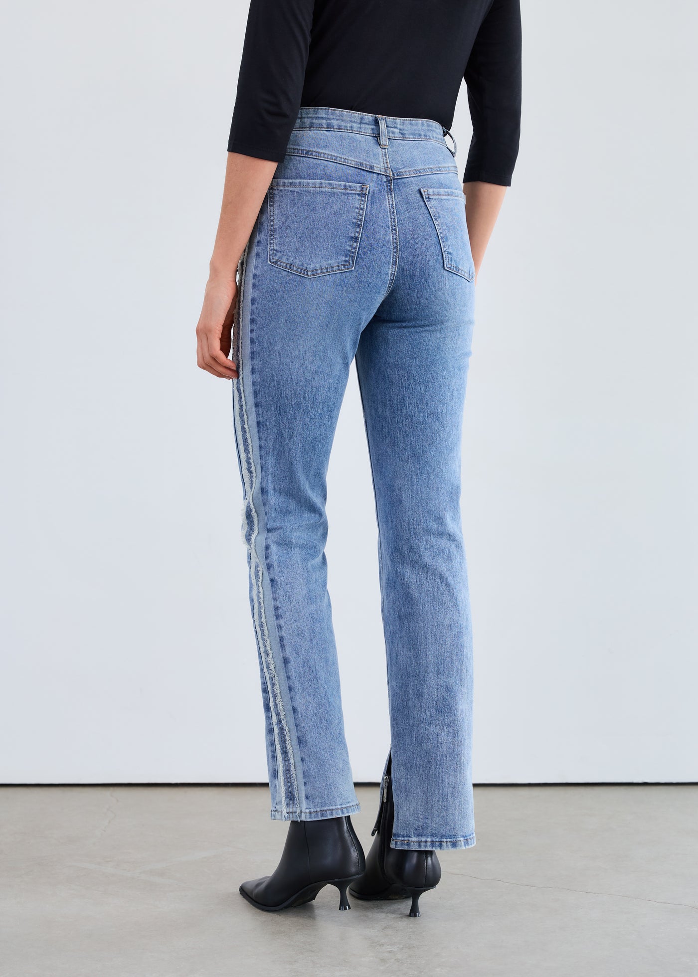 Suzanne with Seam Detail