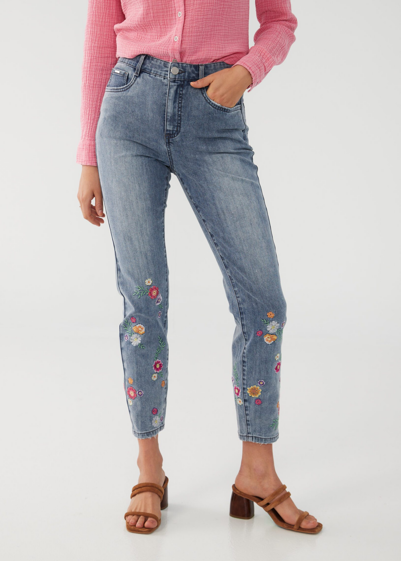 Suzanne Pencil Ankle Jean - Floral Embroider in Light Wash